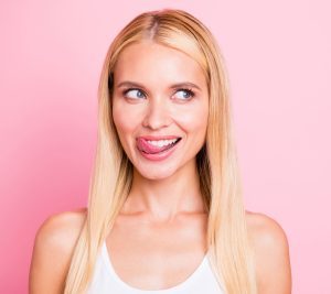 Anwender der emmi-dent Ultraschallzahnbürsten berichten von glatteren und sauberen Zähnen.