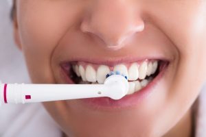Bei den Oral-B elektrischen Zahnbürsten stehen Dir zwischen 3 und 7 Putzmodi zur Verfügung.